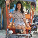 Dharsha Gupta Instagram - My first ride in Rickshaw 🤩🤩🤩 Loved it aloooooot 🥰🥰 GOODMORNING 🌞🌞🌞 . . . . . . . . . #rickshaw #love #loveyourself #live #life #happy #happyme #fun #dresses #enjoy #thursday #morning #morningvibes