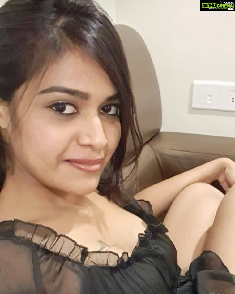 Dharsha Gupta Instagram - Jus a smile changes everything☺️ Good evening 🥰🥰🥰 . . . . . . . . . . . . . . #picoftheday #pic #pictureoftheday #pictures #photography #photo #photooftheday #live #life #love #loveyourself #happy #happyme #fun #cute