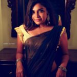 Dharsha Gupta Instagram - B a light, even in darkness 🖤🖤🖤 Blouse - @feathersurabi.ds M&H - @saran_makeover_artistry Photography- @santhosh_subramani04 . . . . . . #picoftheday #pic #pictureoftheday #pictures #photography #photooftheday #photo #photoshoot #saree #nightphotography #night #nightshoot #black #sareeblousedesigns #sareelove #love #loveyourself #loveyou #live #life #happy #happyme #positivevibes #positive #makeup #makeupoftheday #costume #blouse