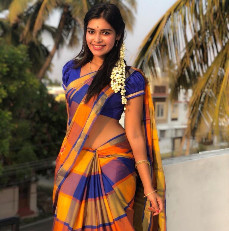 Dharsha Gupta Instagram - 💙💙Saree is d best outfit to reveal girl’s beauty 💙💙 . . . . . . . . . . . . #stayhome #stayhealthy #staysafe #stayathome #stay #staystrong #stayhomestaysafe #staypositive #positivevibes #positive #happy #happyme #fun #live #liveyourbestlife #livelife #life #lifeisgood #lifeisbeautiful #happy #happyhour #shoot #picoftheday #pic #pictureoftheday #picture #saree #sareelove #sareelovers