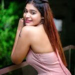 Dharsha Gupta Instagram – 💗வாழ்க்கைக்கு தேவை பணமோ பொருளோ அல்ல புரிந்து கொண்டு எந்த சூழ்நிலையிலும் விட்டு கொடுக்காத மற்றும் விட்டு விலகாத உண்மையான அன்பு மட்டுமே💗
💗Happy Sunday💗
Pic- @dhanush__photography