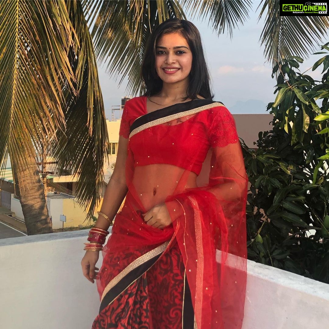 Dharsha Gupta Instagram - Gudeve chelmzzzz❤️❤️❤️ . . . . . . . . #stayhome #stayhealthy #staysafe #stayathome #stay #staystrong #staypositive #positivevibes #positive #positiveenergy #positivemindset #positivevibesonly #happy #happysaturday #happyme #live #liveyourbestlife #livelife #livelaughlove #life #lifestyle #lifeisgood #lifeisbeautiful