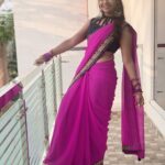 Dharsha Gupta Instagram - Luv urself 💗💗💗💙💙💙 Blouse - @feathersurabi.ds . . . . . . . . . #vijaytv #vijaytvserial #serial #senthoorapoove #live #life #love #loveyourself #happy #happyme #fun #saree #sareelove