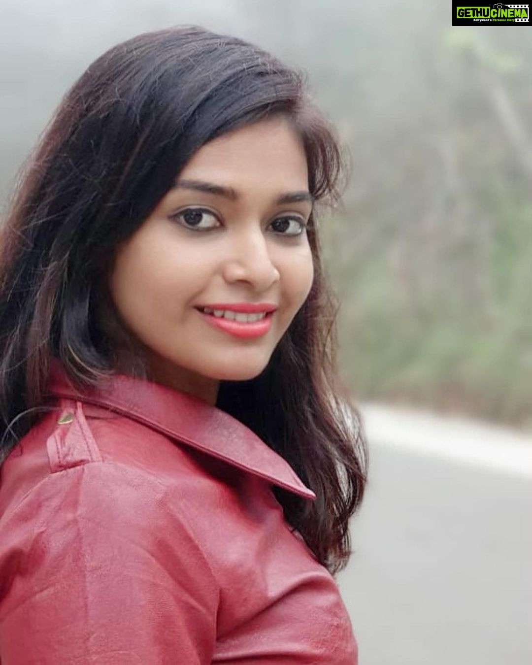 Dharsha Gupta Instagram - Love yourself❤️❤️ . . . . . . . . . . . #tour #tourist #happy #happyme #fun #live #life #love #loveyourself