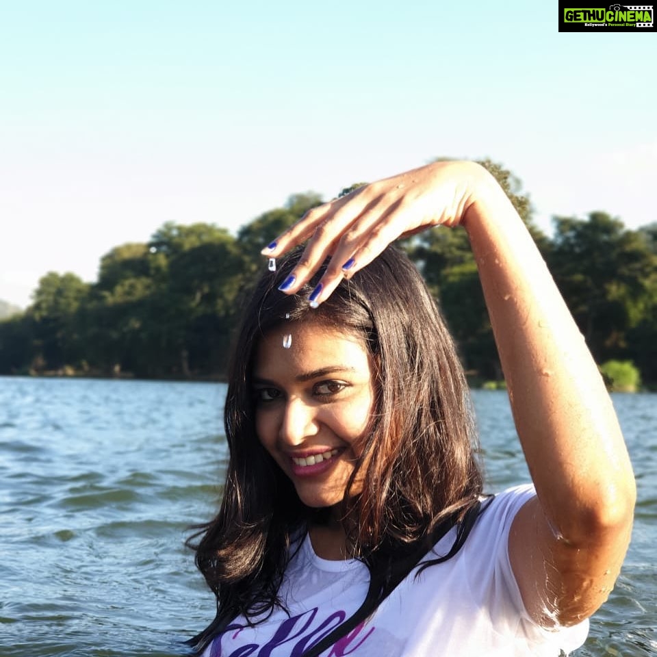 Dharsha Gupta Instagram - 🌊 Pure Water is the World's First and Foremost Medicine🌊 GOODMORNING chelmzzzzzz❤️ . . . . . . . . . . . . #tour #tourist #water #river #happy #fun #happy #happyme #positivevibes #positive #fun #live #life #loveyourself #love