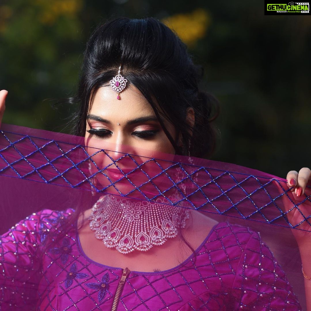 Dharsha Gupta Instagram - Gudmrng chelmzzzz πππ Costume- @feathersurabi.ds Jewelry- @chennai_jazz M&H- @orchid_pavi_muah P.C.- @arvindkannan_ . . . . . . . . . #costume #costumedesigner #lehanga #accessories #live #life #love #loveyourself #purple #happy #positivevibes #positive