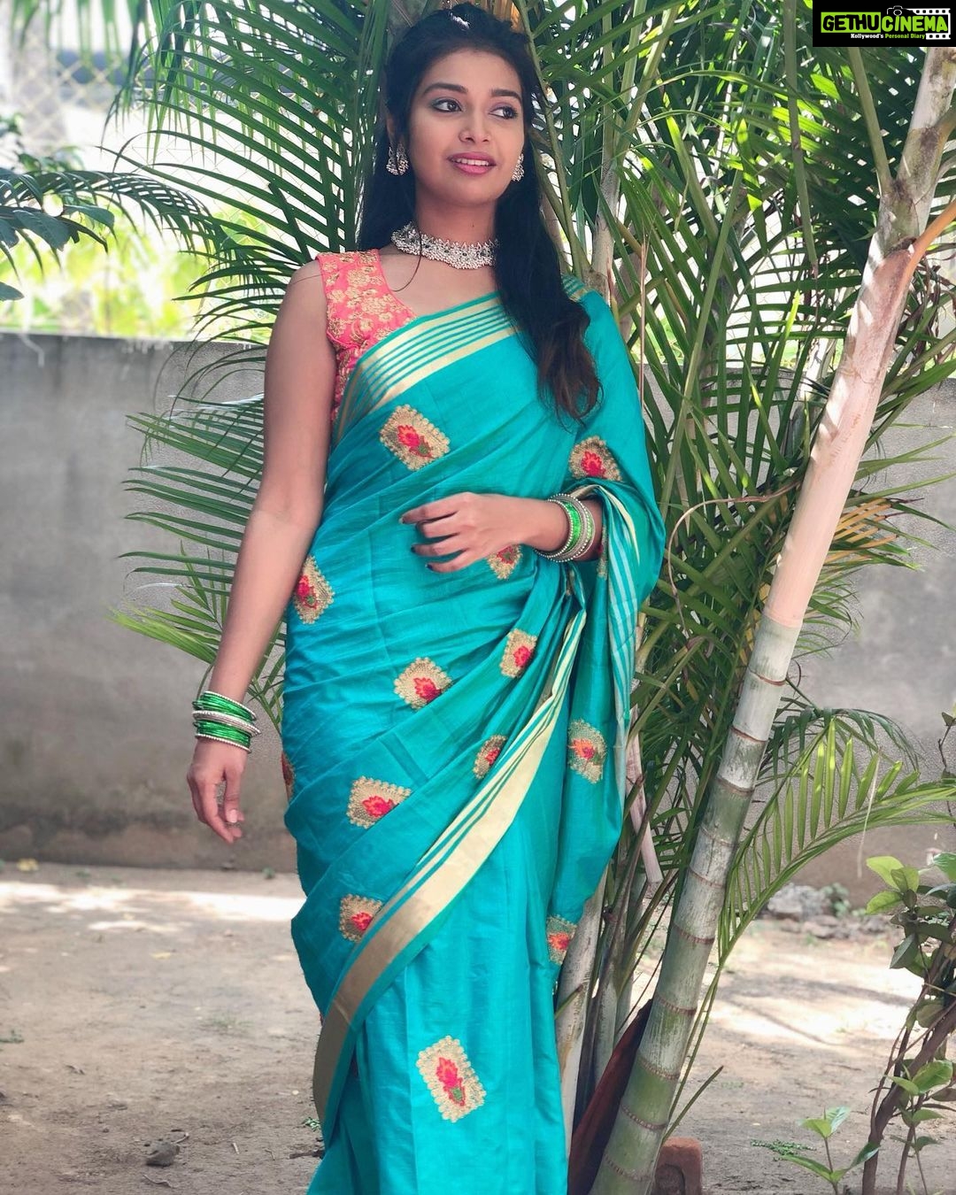 Dharsha Gupta Instagram - ❤️You yourself, as much as anybody in the entire universe, deserve your love and affection❤️ Jewellery- @amaras_collections_ . . . . . . . . . #saree #sareeblousedesigns #sareelovers #sareelove #sareecollection #sarees #jewelry #jewellery #jewelrydesign #jewelrydesigner #happy #happyme #fun #live #life #love #loveyourself #positivevibes #positive