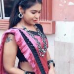 Dharsha Gupta Instagram - 💖🖤💖 . . . . . . . . . . . #minnale #suntv #suntvserial #radaan #saree #sareeblousedesigns #accessories #earrings #chain #bangles #pink #black #positivevibes #positive #tiktok #tiktoktamil #minnalorukodi