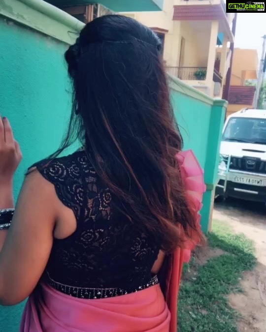 Dharsha Gupta Instagram - 🥰🥰 . . . . . . . . #tiktok #tiktoktamil #tamil #love #loveyourself #live #life #suntv #suntvserial #serial #actor #model