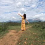 Dharsha Gupta Instagram - Look at the sky. We are not alone. The whole universe is friendly to us and conspires only to give the best to those who dream and work. “GOODAFTERNOON” . . . . . . . . . #trip #outing #sky #nature #yellow #happy #happyme #positivevibes #positive #live #love #life #loveyourself