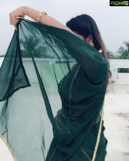 Dharsha Gupta Instagram - ThavaniPottaDeepavali ✨⚡️💥 GoodAfternoon💋💋 . . . . . . . . . . . . . #thavani #traditional #traditionallove #pattusaree #pattupavada #accessories #positivevibes #positivity #loveyourself #love #live #life #actor #model #suntv