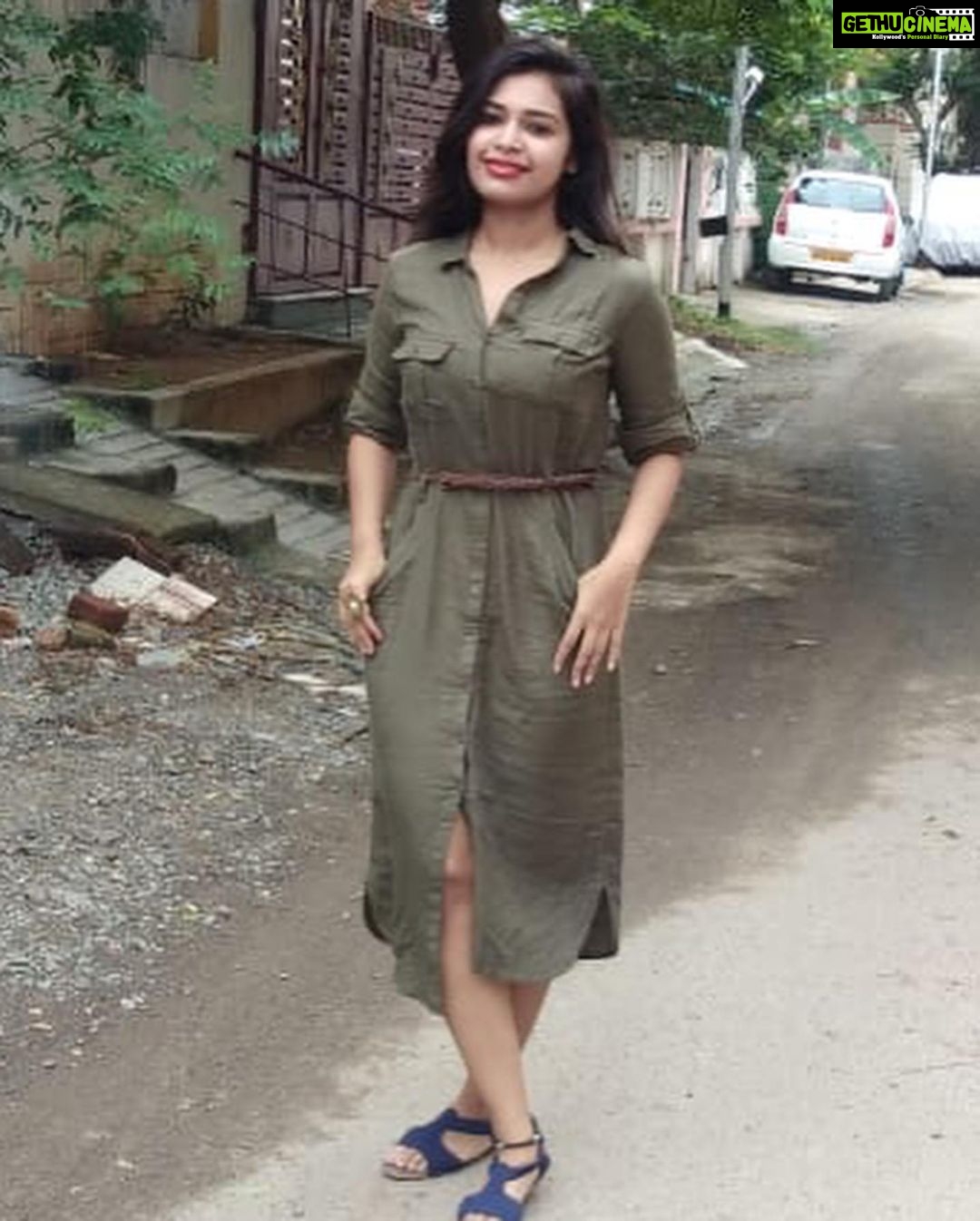 Dharsha Gupta Instagram - “Beauty begins the moment you decide to be yourself” . . . . . . . . . . . . . #modern #frocks #western #accessories #love #live #loveyourself #happyme #trendy