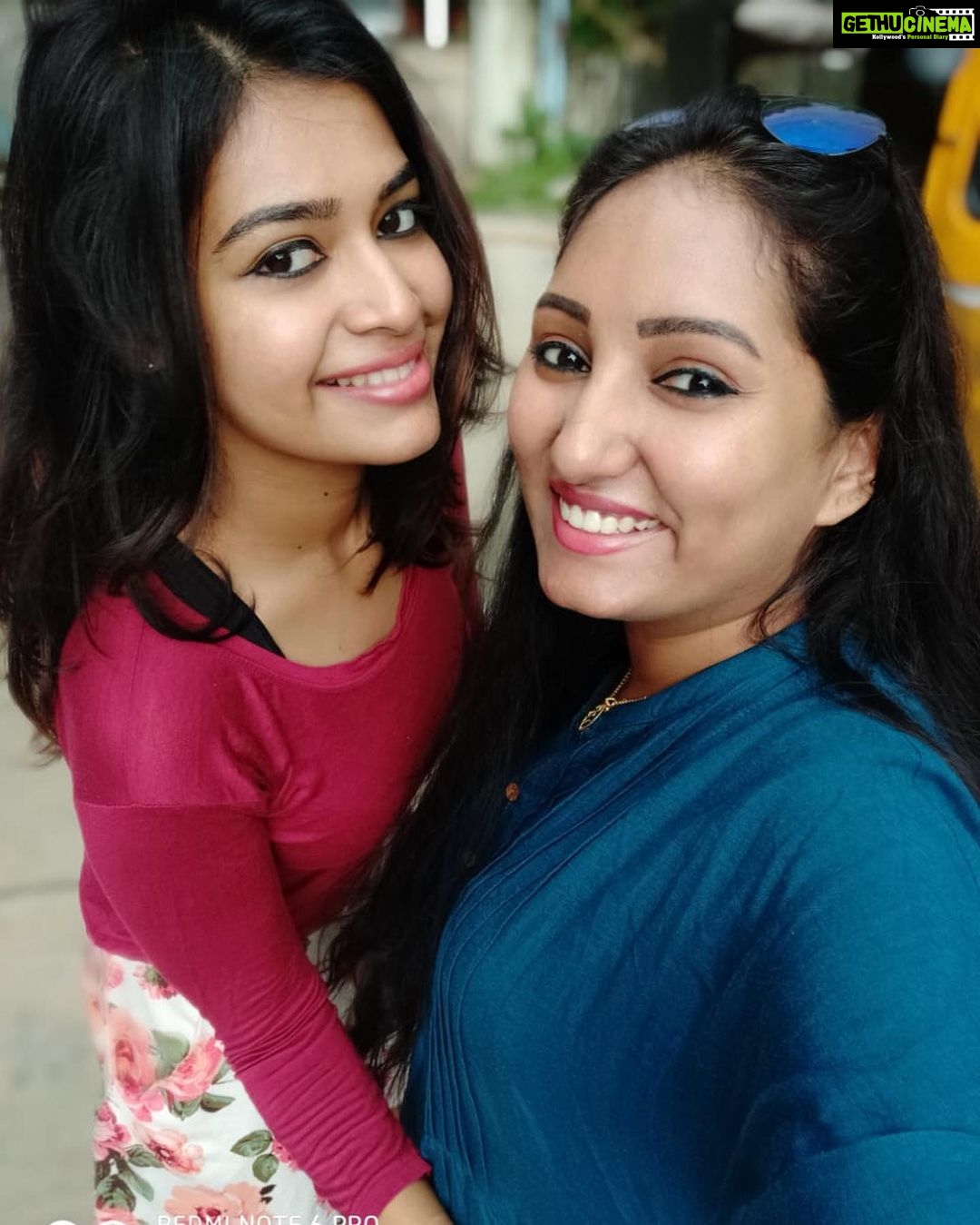 Dharsha Gupta Instagram - LovelyUs❤️❤️❤️ . . . . . . . . . #frocks #westerndresses #western #red #floral #accessories #friends #friendship #love #live #loveyourself Mahabalipuram, Tamil Nadu, India