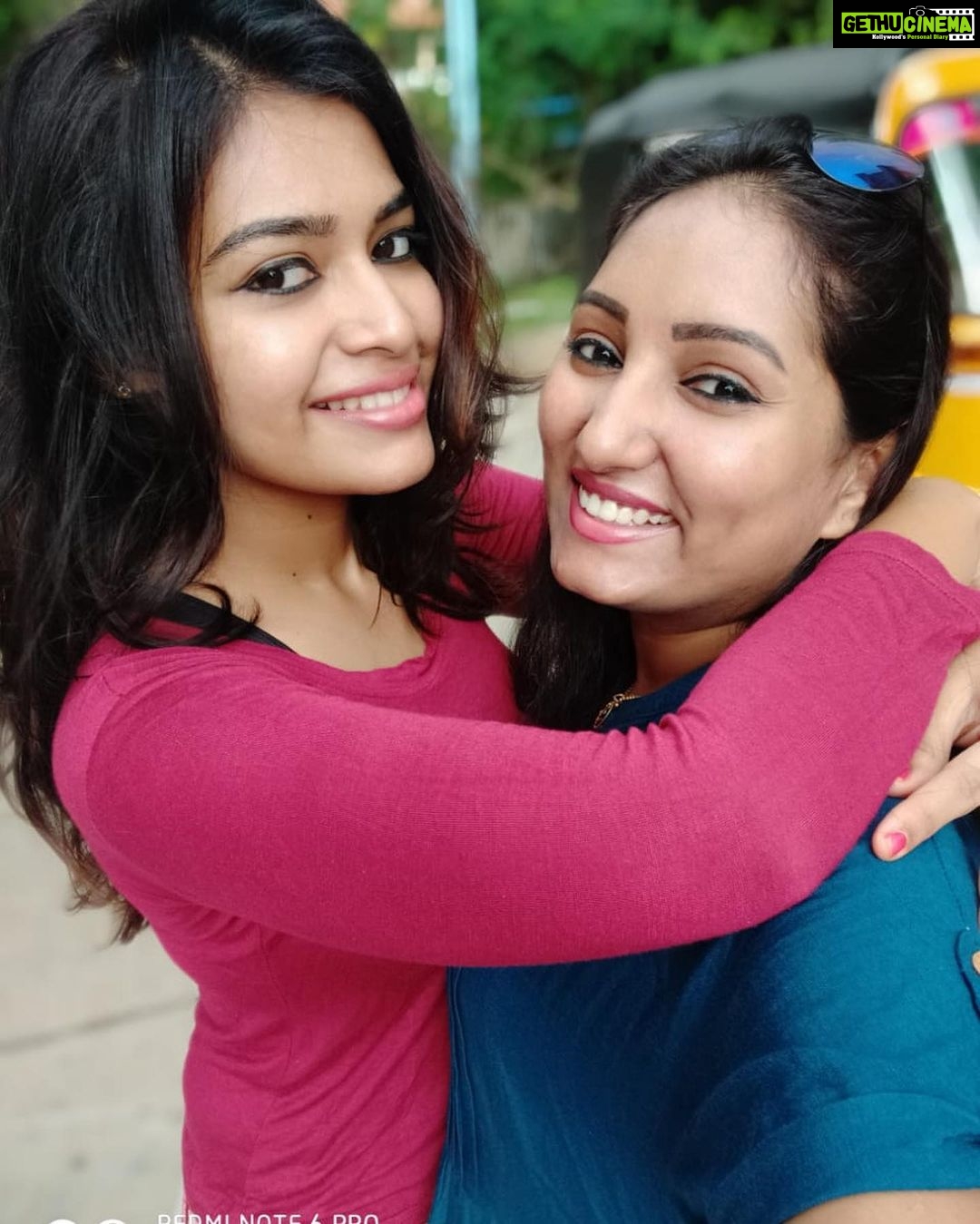 Dharsha Gupta Instagram - LovelyUs❤️❤️❤️ . . . . . . . . . #frocks #westerndresses #western #red #floral #accessories #friends #friendship #love #live #loveyourself Mahabalipuram, Tamil Nadu, India