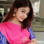 Dharsha Gupta Instagram – 💙💗வாழ்க்கையில் யாரையும் சார்ந்து வாழ்ந்து விடாதீர்கள் ஏனெனின் உங்கள் நிழல் கூட வெளிச்சம் உள்ளவரை தான் துணைக்கு வரும்💗💙