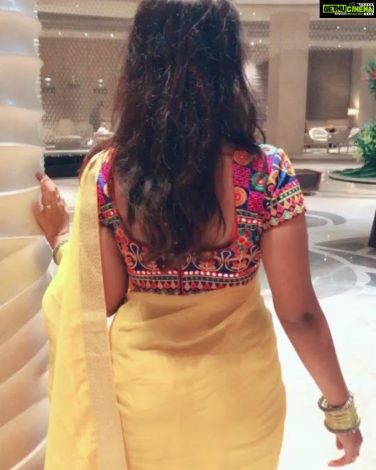 Dharsha Gupta Instagram - #malare #tiktok #tiktoktamil #tamilponnu #saree #sareelove #lovemyself #yellow #actress #southindustry