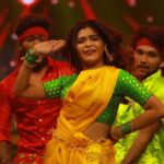 Dharsha Gupta Instagram - 💚💛Don't miss to watch my solo dance performance of ComedyRajaKalakalRani grand finale at 3pm @vijaytelevision 💛💚