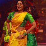 Dharsha Gupta Instagram - 💚💛Don't miss to watch my solo dance performance of ComedyRajaKalakalRani grand finale at 3pm @vijaytelevision 💛💚