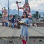 Dharsha Gupta Instagram – 🙏🙏 Vanabadrakaliamman temple