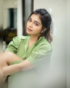 Dharsha Gupta Instagram - 💚You are enough just as you are💚 Makeup- @jiyamakeupartistry Hairstylist -@raja_hairstylist Pic- @dhanush__photography