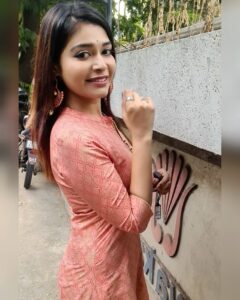 Dharsha Gupta Instagram - 🧡பேசும் வார்த்தையை விட பேசாத மௌனத்திற்கு அதிகம் அர்த்தம் உண்டு🧡