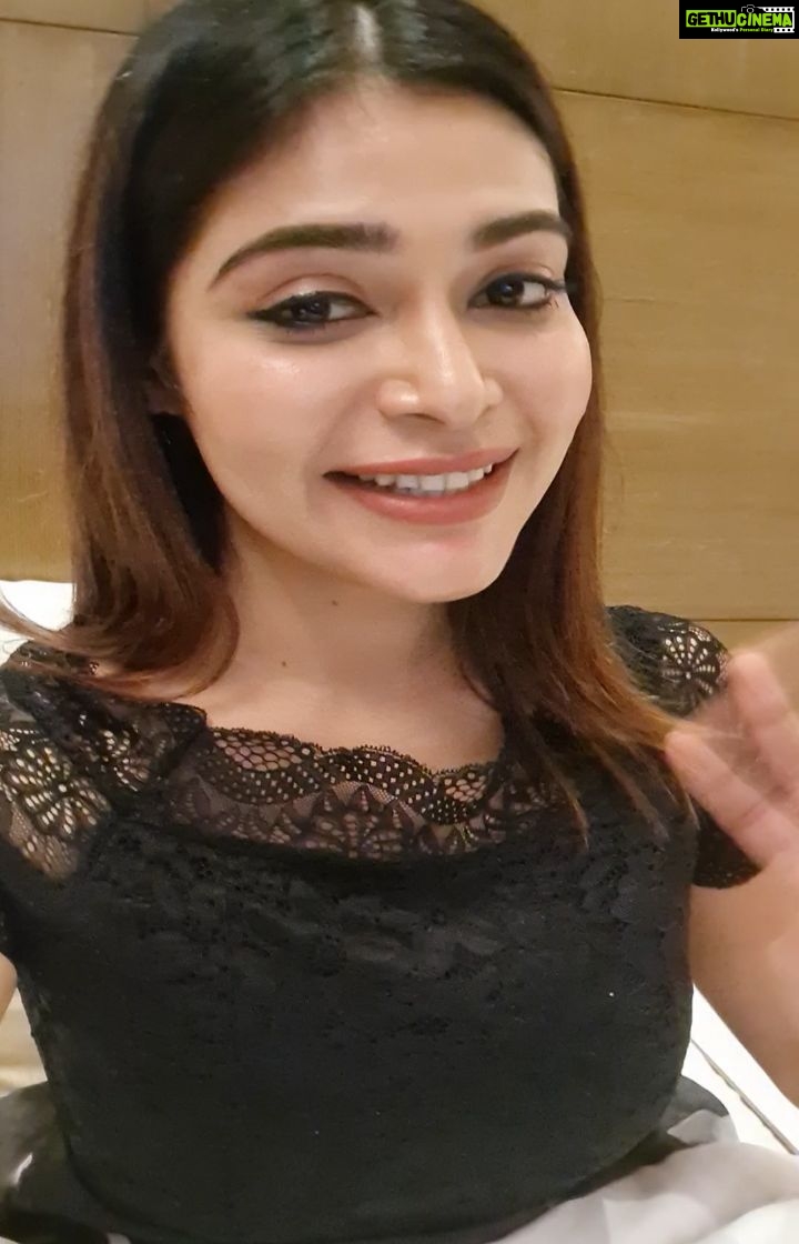 Dharsha Gupta Instagram - 🖤Catch u all tomorrow by eve, 5pm at Trichy Morais city🖤 Morais City
