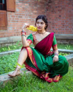 Dharsha Gupta Instagram - 🥰🥰
Hairstylist- @abirami.bl
Costume- @dithyasfarago
Pic- @freezingweds_by_rajisaac
