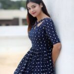 Dharsha Gupta Instagram – 💙கோடி கற்களுக்கு மத்தியில் இருந்தாலும் வைரக்கல் மங்கி விடுவதில்லை💙
Dress- @rathidesign