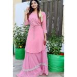 Dharsha Gupta Instagram – 💗கவலைப்படுவதால் எந்த பிரச்சினையும் தீரப்போவதில்லை அதை உற்சாகமாக எதிர்த்து போராடுங்கள்💗