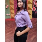 Dharsha Gupta Instagram – 💜🖤Meeting our friends after a long time is a very precious experience🖤💜 
#cookwithcomali
@vijaytelevision @tamil_rithika @kanithiru10 @sivaangi.krish @rakshan_vj @ashwinkumar_ak @sarath_kpy @sakthii___ @thangadurai_actor