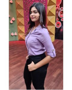 Dharsha Gupta Instagram - 💜🖤Meeting our friends after a long time is a very precious experience🖤💜 
#cookwithcomali
@vijaytelevision @tamil_rithika @kanithiru10 @sivaangi.krish @rakshan_vj @ashwinkumar_ak @sarath_kpy @sakthii___ @thangadurai_actor