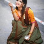 Dharsha Gupta Instagram – 💛🤎வெற்றியின் வாசல் தேடி வந்தவர்கள் நிச்சயம் ஆயிரம் தோல்விகளிடம் விலாசம் கேட்டிருப்பார்கள்🤎💛
#noedit #nomakeup
Hairstylist- @abirami.bl
Costume- @be_fabulla_
Pic- @arvindkannanphotography