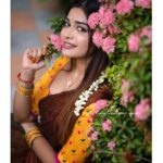 Dharsha Gupta Instagram – 💛🤎கனவுகள் எல்லாம் நனவாகும் நிறைய காயங்களுக்குப் பிறகு🤎💛
Hairstylist- @abirami.bl
Costume- @be_fabulla_
Pic- @arvindkannanphotography