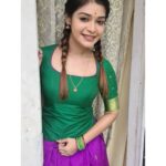 Dharsha Gupta Instagram - 💜💚எல்லாம் தெரியும் என்பவர்களை விட என்னால் முடியும் என்று முயற்சிப்பவரே வாழ்வில் ஜெயிக்கின்றார்💚💜 Costume- @kaavyareddycouturestudio