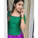 Dharsha Gupta Instagram - 💜💚எல்லாம் தெரியும் என்பவர்களை விட என்னால் முடியும் என்று முயற்சிப்பவரே வாழ்வில் ஜெயிக்கின்றார்💚💜 Costume- @kaavyareddycouturestudio