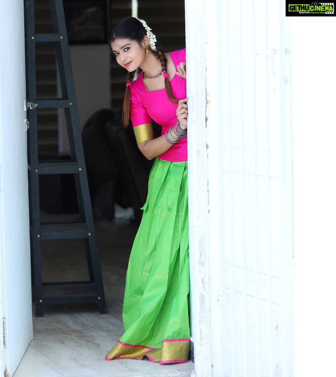 Dharsha Gupta Instagram - ๐๐The greatest thing in life is to keep your mind young๐๐ Costume- @kaavyareddycouturestudio