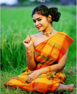 Dharsha Gupta Instagram - ❤💛💗💚இந்த உலகில் நிரந்தரமானவர்
என்று எவறும் கிடையாது.
நிரந்தரமானது இயற்கையும்
இயற்கையின் நிகழ்வுகளும் மட்டுமே💚💗💛❤
Team organized- @____r.e.g.i
Hairstyle- @the_new_fashion_parlour
@ramyamanickam17
Pc- @lensrajafotos @candy_clik_tamilan