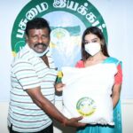 Dharsha Gupta Instagram - 🙏திரை உலகில் பல நடிகர் நடிகைகளை அறிமுகப்படுத்தி சிகரம் தொட வைத்த காஸ்டிங் மேனேஜர்(casting director) நண்பர்களுக்கு என்னால் முடிந்த உதவிகளை செய்தேன்🙏 🌱பசுமை இயக்கம்🌱 @pasumai_iyakkam