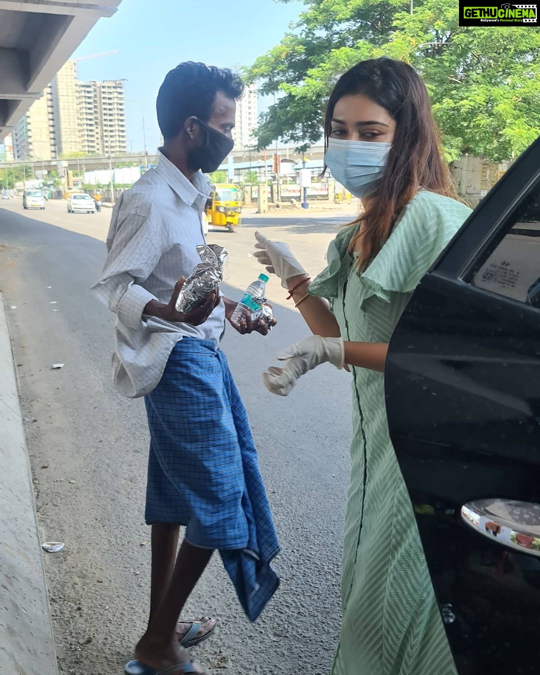 Dharsha Gupta Instagram - 🙏🙏தொடரட்டும் நம் பணி. இவர்கள் பசி ஆறும் வரை🙏🙏