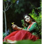 Dharsha Gupta Instagram - ❤💚The best way to cheer yourself is to try to cheer someone else up💚❤ Team organized- @____r.e.g.i Saree & blouse- @eves_designer_karakudi_ M&H- @the_new_fashion_parlour @ramyamanickam17 Pc- @lensrajafotos @candy_clik_tamilan Location- @chilambu_pannaiveedu