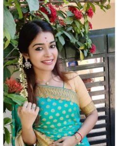 Dharsha Gupta Instagram - 💙இறைவன் உனக்கென எழுதியதை
உலகமே சேர்ந்து தடுத்தாலும்,
அது உன்னை வந்தடைந்தே தீரும்💙
💙அனைவருக்கும், இன்றைய நாள் இனிய நாளாக அமையட்டும்💙