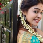 Dharsha Gupta Instagram – 💙இறைவன் உனக்கென எழுதியதை
உலகமே சேர்ந்து தடுத்தாலும்,
அது உன்னை வந்தடைந்தே தீரும்💙
💙அனைவருக்கும், இன்றைய நாள் இனிய நாளாக அமையட்டும்💙
