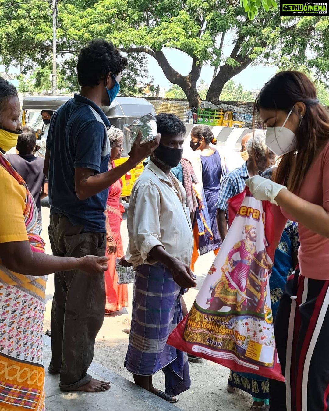 Dharsha Gupta Instagram - 🙏🙏முடிவில்லா நம் சேவை தொடரட்டும் என்றென்றும்🙏🙏 Porur, Chennai, Tamilnadu