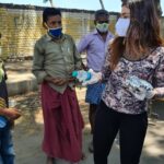 Dharsha Gupta Instagram - 🙏🙏கொரோனாவை விட கொடுமையானது பசியால் வாடும் இவர்களின் நிலைமை🙏🙏 🙏🙏உதவிக்கரம் நீட்டுவோம்🙏🙏