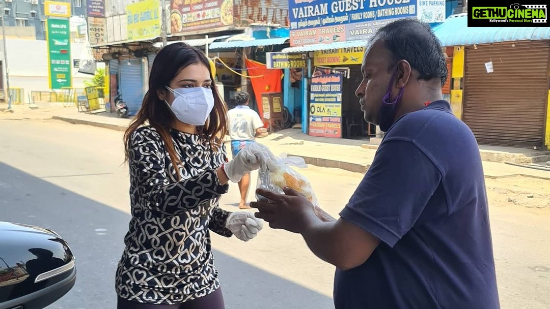 Dharsha Gupta Instagram - 🙏🙏இன்றுபோல் என்றும் நம் சேவை தொடரட்டும். உதவுங்கள்🙏🙏 Koyembedu,chennai