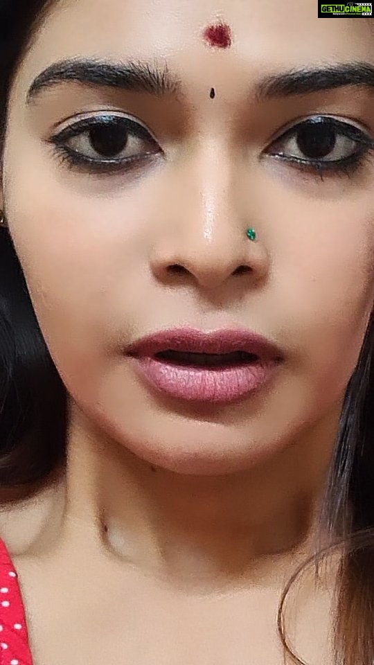 Dharsha Gupta Instagram - ❤Ithuku tha kanna paakaratheyyyy illa pa❤