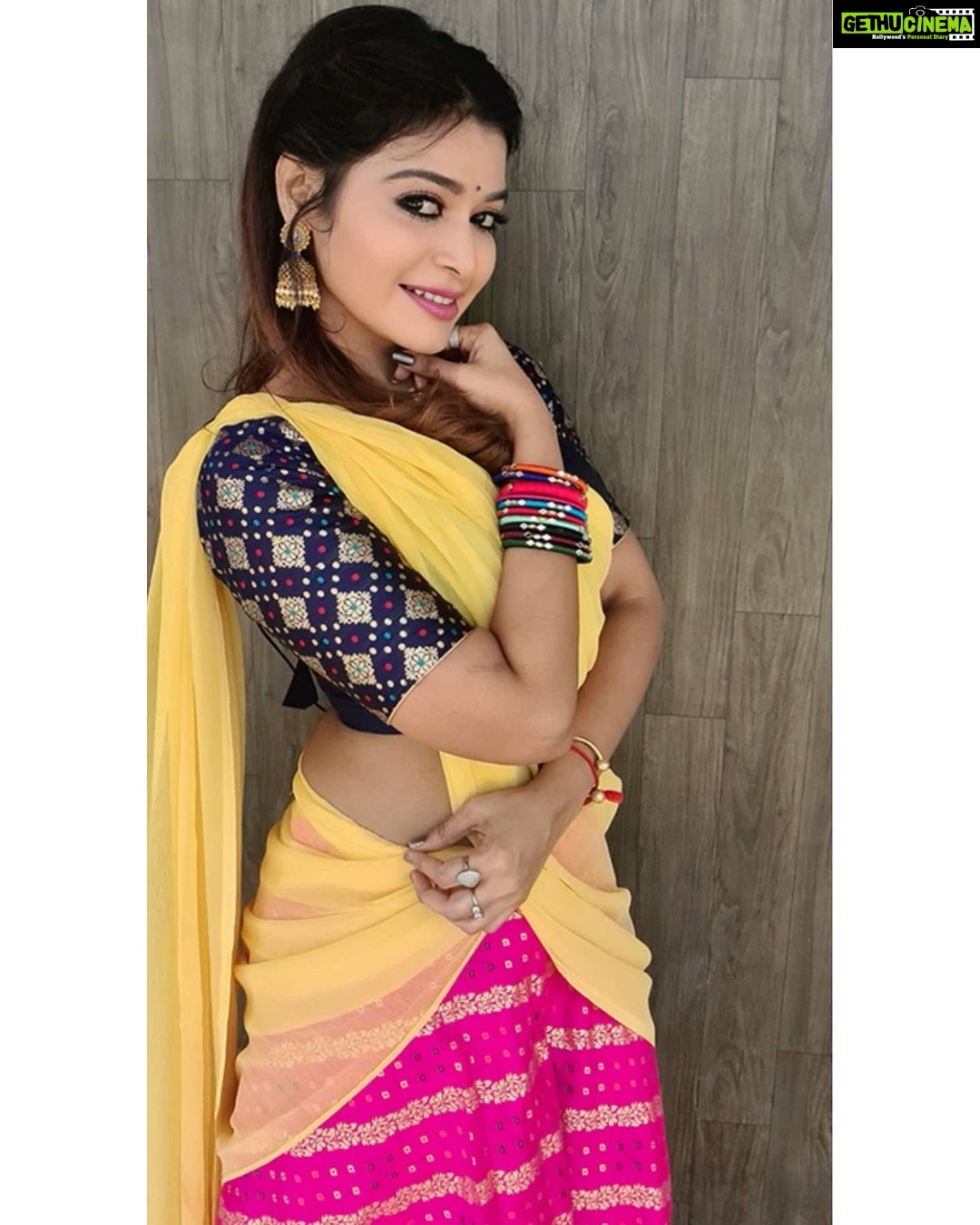 Dharsha Gupta Instagram - ๐๐๐Nothing ever gets easier. You just get stronger๐๐๐ Bangles- @sri_artiquess @vijaytelevision