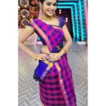 Dharsha Gupta Instagram – 💗💙Good old days make us crave to relive those moments again and again💙💗

Missing moments, from the set of cwc