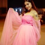 Dharsha Gupta Instagram – 💗The more you praise and celebrate your life, the more there is in life to celebrate💗
Pic- @thatmadraskaran
Costume- @sri_kavi_ads @lakshana_designer_studio (My darling @the_real_sreenithi ‘s selection)