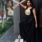 Dharsha Gupta Instagram - 🖤You should never regret anything in life. If it’s good, it’s wonderful. If it’s bad, it is experience🖤 Pic- @raj_isaac_photography Costume- @_happy_storee_